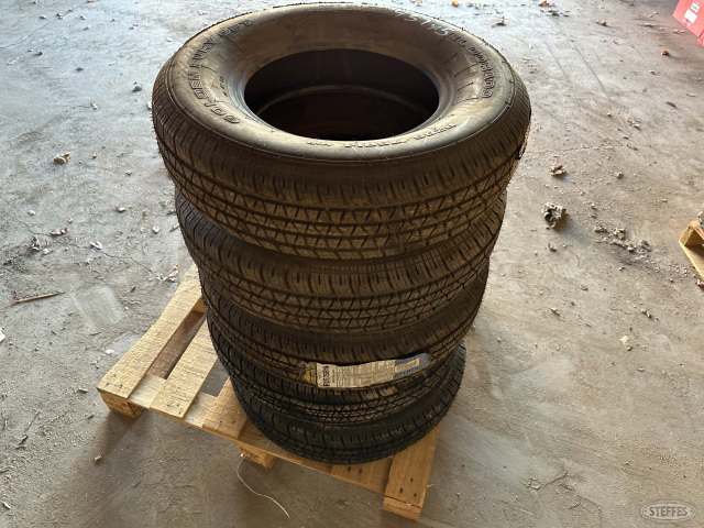 (5) P205/75R14 tires